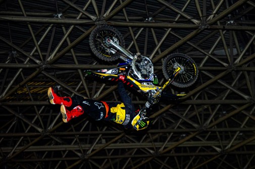 Rio Freestyle Motocross ganha segunda edição no Rio de Janeiro, Dino
