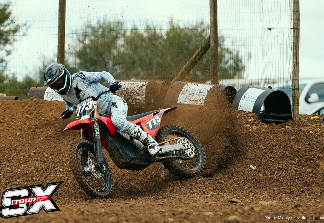 MX1  Motocross elétrica Stark Future estreia na classe SX2 do Supercross  Francês